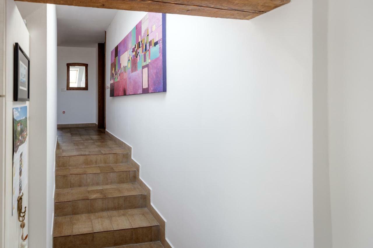 Cosy & Spacious Apt. Benc Zirovnica Bagian luar foto